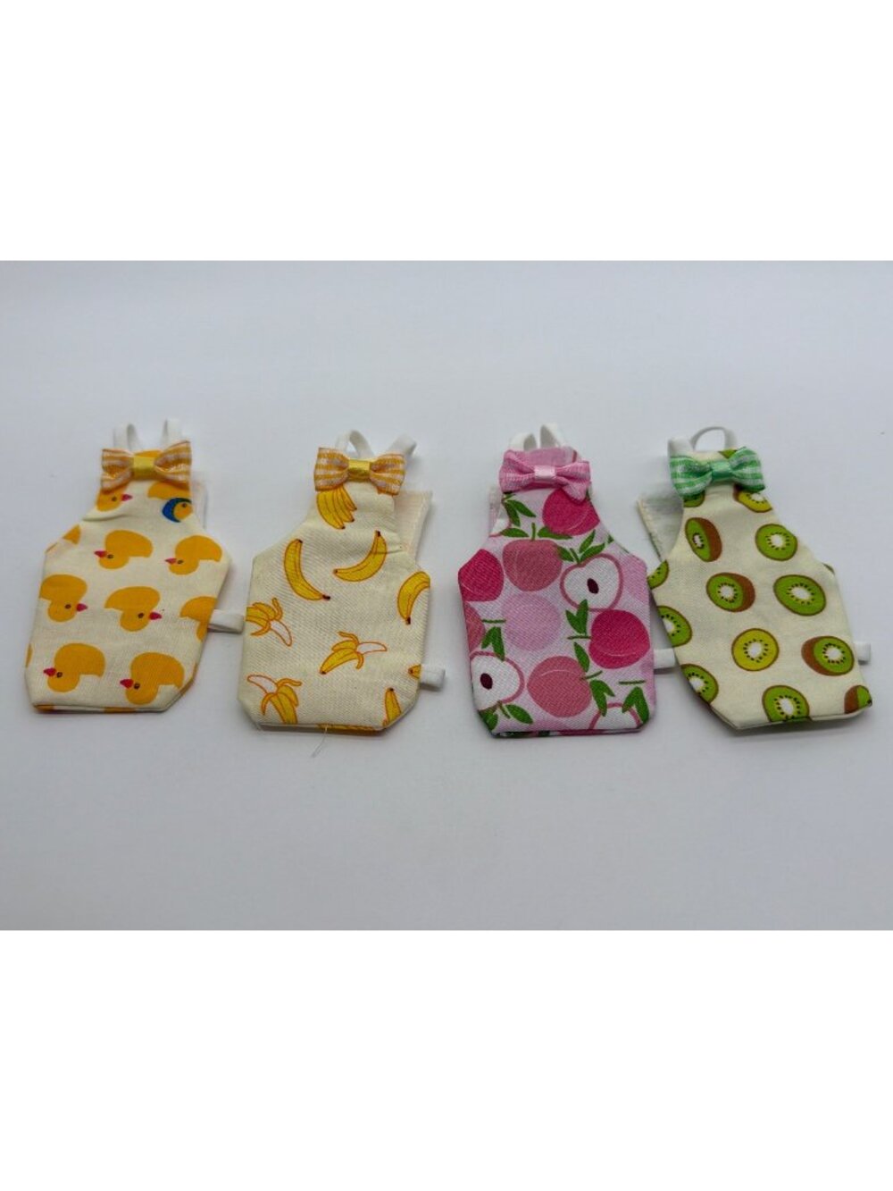 Bird Diaper With Adjustable Straps & Bow Design Vibrant Banana Print 11cm x 7cm